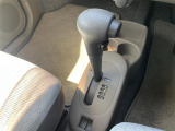 【 シフト 】シフトも操作しやすく快適なドライブを楽しんでいただけます。