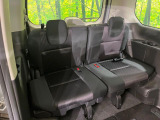 3列目シートはもちろん状態良好☆大人でもゆったりと座って頂けますので、大人数でのお出かけもラクラクです♪ご家族で、気の知れた仲間で、ドライブに行くのが楽しみですね♪