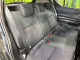 後部座席も気になるようなキズ・汚れやへたり等、大きなダメージはなく、良好な状態です。