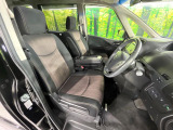 運転席シート廻りは使用感も少なく、良好な状態となっています。丁寧に使われていたことがよくわかりますね。
