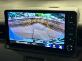 【バックカメラ】駐車時に後方がリアルタイム映像で確認できます。大型商業施設や立体駐車場での駐車時や、夜間のバック時に大活躍!運転スキルに関わらず、今や必須となった装備のひとつです!