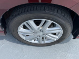 足元が引き締まってスタイリッシュ★軽く腐食しにくい純正アルミホイール!