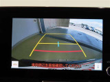 バックガイドモニターで、後方を確認しながら安心して駐車することができます。運転初心者も熟練者も必須の機能ですよ!