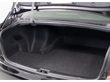 トランクが狭いと思っておりませんか?実際は大容量トランクです!旅行等の長距離ドライブも快適です!また、屋根付きスペースを完備しておりますので、夜間でも、雨でも雪の日だってゆっくりご覧頂けます。