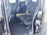後部座席も広い空間を確保できゆっくり乗車できます!ファミリーでお出かけも余裕です♪