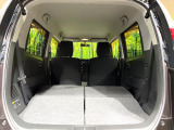 普段のお買い物や通勤、送迎等に十分な荷室スペースを確保しております。セカンドシートを倒すと、大きな荷物の積載も可能です♪