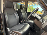 運転席シート廻りは使用感も少なく、良好な状態となっています。丁寧に使われていたことがよくわかりますね。
