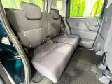 後部座席も気になるようなキズ・汚れやへたり等、大きなダメージはなく、良好な状態です。