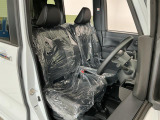 【運転席・助手席】内装ルームクリーニング済みです。しっかり綺麗にしていますので、是非、お確かめください。車に自信があるからこそ、是非一度ご来店頂き内外装も見てもらえると幸いです。
