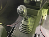 【フロア5速MT】5速MT!!スポーティーな走行をお楽しみいただけます♪