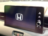 【9インチ ホンダコネクトディスプレイ】視認性の高い大画面ディスプレイでナビの使用や、お持ちのスマートフォンと連携したbluetoothでの音楽再生が可能です♪