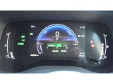 とっても見やすいメーターです。夜間時はラグジュアリーな気分にさせてくれる照明が魅力ですので、夜のドライブも楽しみになりますよ♪