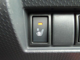 運転席にお座りの方のためにシートヒーターを装備☆