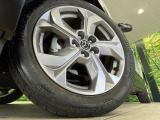 【純正18インチアルミホイール】外観にマッチした純正アルミホイールを装着しております。各種社外アルミホイールや、スタッドレスタイヤも取扱いしております。是非ご相談ください♪