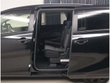 ゆとりある広々とした車内空間は、ドライブを始め買い物やレジャーなど、幅広く活躍します。一人でもみんなとでもお出かけを楽しみましょう!