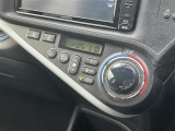 【オートエアコン】車内温度を感知して自動で温度調整をしてくれるのでいつでも快適な車内空間を創り上げます。