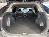 後席を格納すると、これだけの広さが!シーンに合わせたシートアレンジで、大きな荷物も積むことが出来ます♪