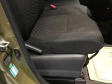 シートはフィット性も良く、楽な運転姿勢を保てます。