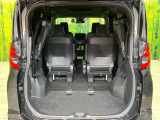 普段のお買い物や通勤、送迎等に十分な荷室スペースを確保しております。セカンドシートを倒すと、大きな荷物の積載も可能です♪