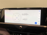 【12.3インチディスプレイオーディオ】各種オーディオ機能とスマホ連携機能を搭載。コネクティッドナビ対応。車載ナビ機能は搭載されていません。機能の詳細につきましては、展示店舗までお尋ねください。