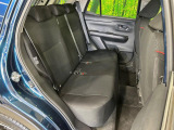 後部座席も気になるようなキズ・汚れやへたり等、大きなダメージはなく、良好な状態です。