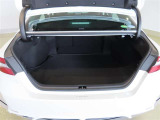 広々としたラゲージスペースを備えています。大きなものや長さのある荷物もしっかりと積み込めます。