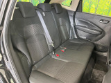 後部座席も気になるようなキズ・汚れやへたり等、大きなダメージはなく、良好な状態です。