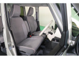 シートは運転する方の疲労が極力溜まらないように設計され、乗り心地も快適な素材を使用しています!是非一度ご来店いただき座ってみてください♪