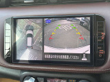 【アラウンドビューモニター】上空から見下ろしているかのような映像で駐車をサポート。安心です。