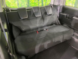 3列目シートはもちろん状態良好☆大人でもゆったりと座って頂けますので、大人数でのお出かけもラクラクです♪ご家族で、気の知れた仲間で、ドライブに行くのが楽しみですね♪