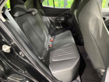 後部座席も気になるようなキズ・汚れやへたり等、大きなダメージはなく、良好な状態です。