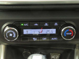 エアコンはオートエアコン。操作はとてもシンプルです。