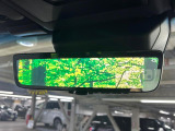 【デジタルインナーミラー】後席の大きな荷物や同乗者で後方が確認しづらい時でも安心!カメラが撮影した車両後方の映像をルームミラー内に表示。クリアな視界で状況の確認が可能です!