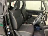 【フロントシート】さまざまな体格の方が快適に運転ができるよう配慮したシートになっております。