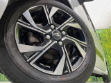 【純正14インチアルミホイール】外観にマッチした純正アルミホイールを装着しております。各種社外アルミホイールや、スタッドレスタイヤも取扱いしております。是非ご相談ください♪