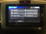 ホンダギャザーズメモリーナビ、フルセグ、DVD、CD再生にbluetoothのオーディオ機能が充実しています。