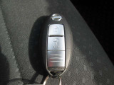 キーを取り出さなくても、エンジンを掛ける事が出来る、インテリジェントキー付きです。