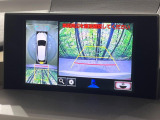 【パノラミックビューモニター】専用のカメラにより、上から見下ろしたような視点で360度クルマの周囲を確認することができます☆死角部分も確認しやすく、狭い場所での切り返しや駐車もスムーズに行えます。
