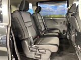 後部座席も気になるようなキズ・汚れやへたり等、大きなダメージはなく、良好な状態です。