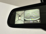 ルームミラーにクリヤーなカメラ映像で後方視界サポート!車両周囲安全確認にも役立つ、アラウンドビューモニター映像 スマート・ルームミラー装備!