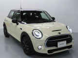 MINIオーナーのために設計されたオリジナルのMINI自動車保険がございます。車のことは全ておまかせください。