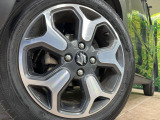 【純正15インチアルミホイール】外観にマッチした純正アルミホイールを装着しております。各種社外アルミホイールや、スタッドレスタイヤも取扱いしております。是非ご相談ください♪