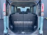普段のお買い物や通勤、送迎等に十分な荷室スペースを確保しております。セカンドシートを倒すと、大きな荷物の積載も可能です♪