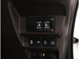 電動のスライドドアで楽々スムース!運転席からも開閉の操作もできます♪キーのスイッチひとつで自動開閉できる便利な機能もついてます♪