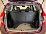 ラゲッジルームも十分あります♪日常の荷物なら楽に積み込めます☆