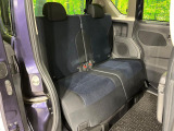 後部座席も気になるようなキズ・汚れやへたり等、大きなダメージはなく、良好な状態です。