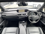 UX 250h バージョンC 4WD 本革シート