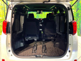 普段のお買い物や通勤、送迎等に十分な荷室スペースを確保しております。セカンドシートを倒すと、大きな荷物の積載も可能です♪
