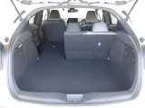 普段使いには十分な広さのラゲッジスペース!後席を倒せばより大きな荷物も載せられます!
