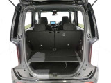 開口部の広いラゲージスペースは、ゴ大きな荷物もラクラク積み込めます。